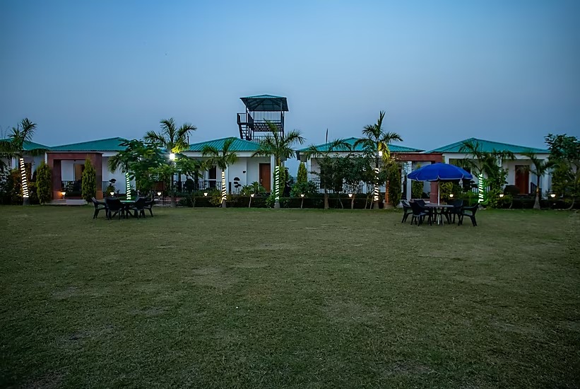 Palms Grove Resort & Spa Corbett